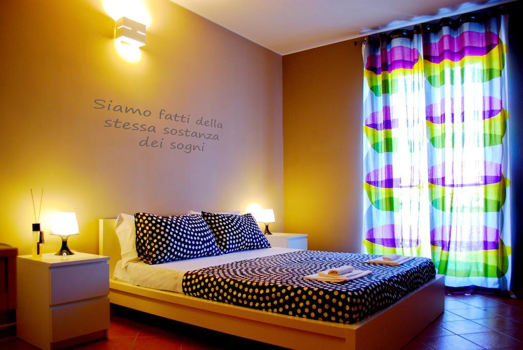 Bed And Breakfast Charming House Barletta Oda fotoğraf