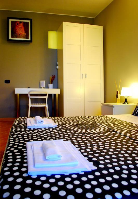 Bed And Breakfast Charming House Barletta Oda fotoğraf