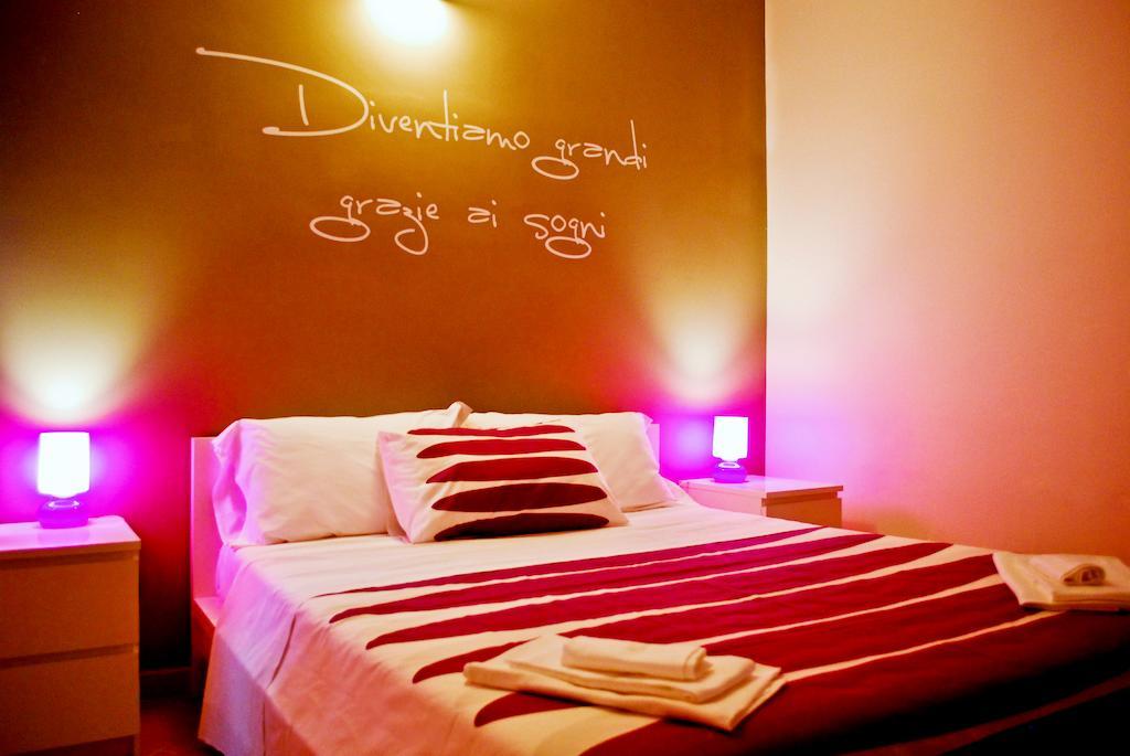 Bed And Breakfast Charming House Barletta Oda fotoğraf