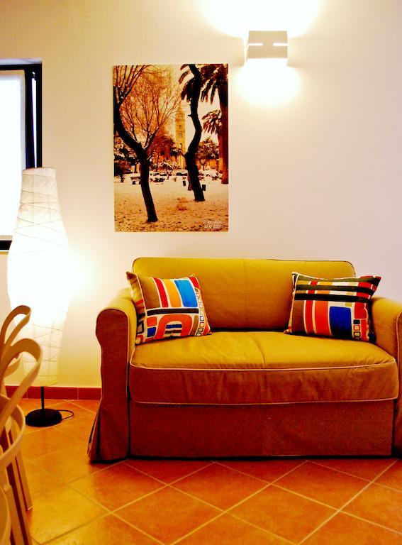 Bed And Breakfast Charming House Barletta Oda fotoğraf